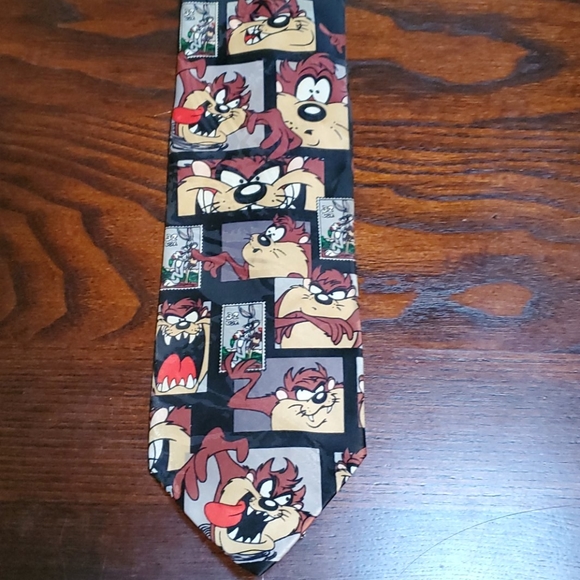 Warner Bros. Other - Looney Tunes stamp collection tie